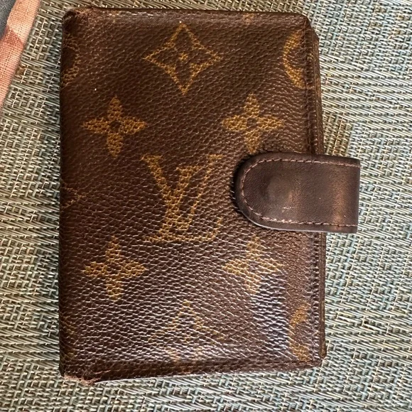 Vintage Louis Vuitton wallets and glasses case - Picture 10 of 11